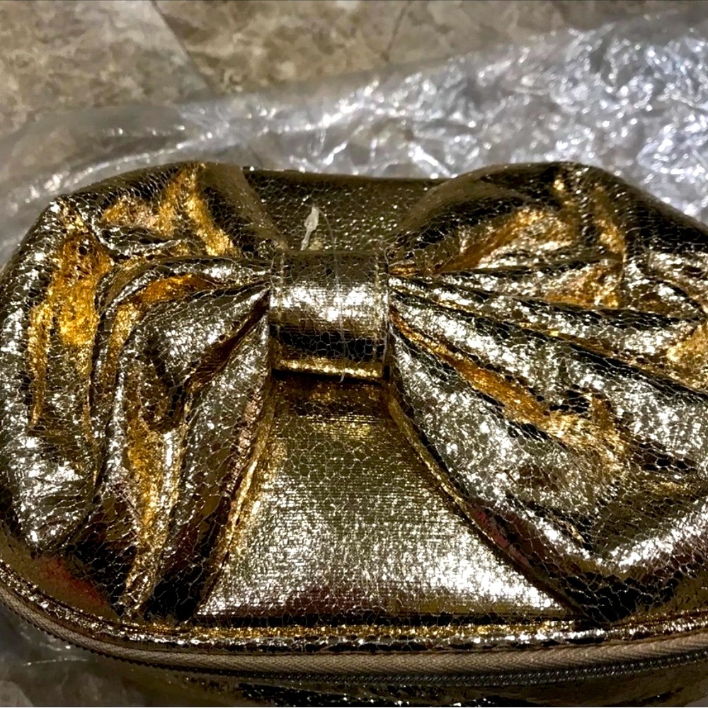 Brand New Victoria’s Secret Cosmetic Case